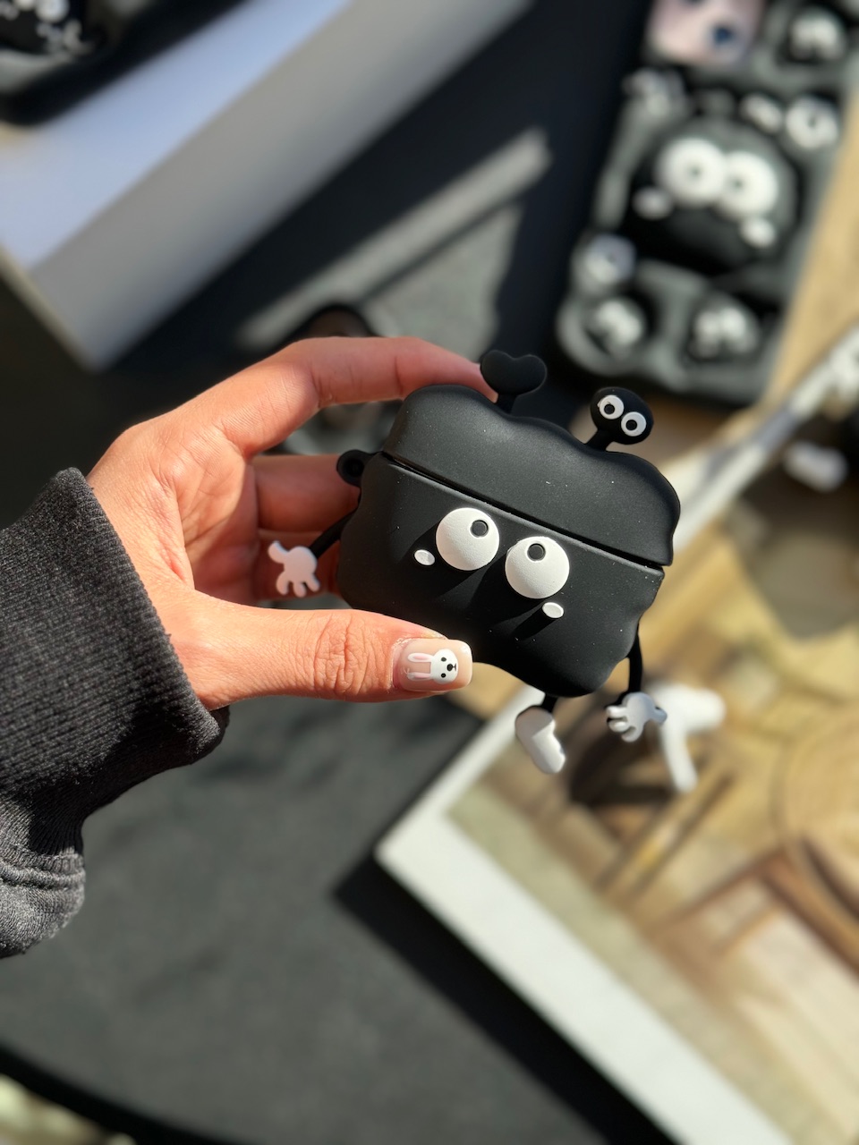 487c00.jpeg کاور ایرپاد هپل سیلیکونی دست و پا (کدa0077) - تصویر 1