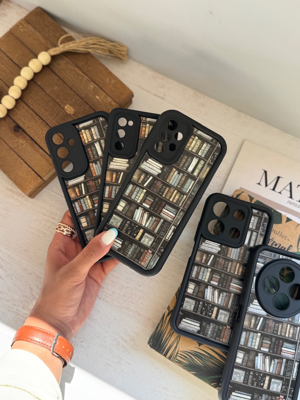 b7d307.jpeg قاب Library آیفون ، سامسونگ ، شیائومی (کدC1982) - تصویر 1