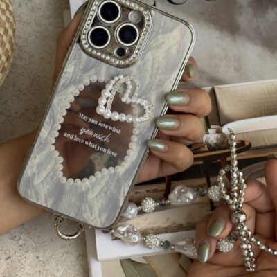 قاب موبایل آیفون قلب رمانتیک آیینه ای نگین دار + بندست