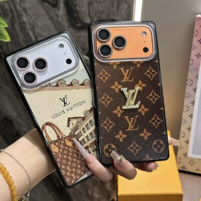 قاب LV VIP آیفون طرح Louis Vuitton با لوگوی برجسته